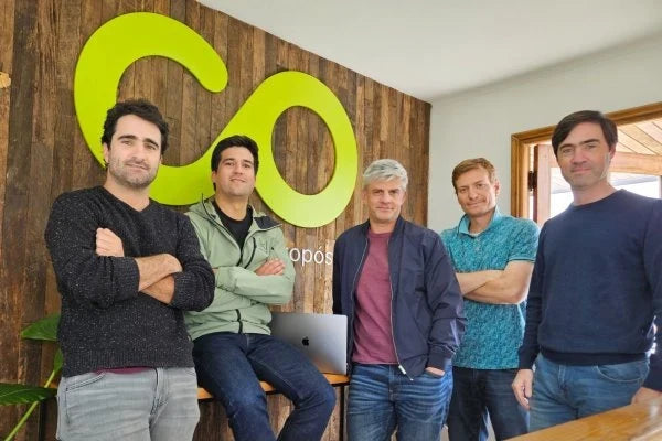 Equipo fundador y directivo de Ecoterra impulsando la revolución de alimentos con propósito, bienestar animal certificado y trazabilidad blockchain en Chile.